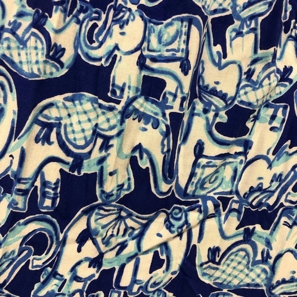 Lilly Pulitzer WILLA TUNIC TOP Women's Size Small Blue White Elephant - Picture 3 of 8